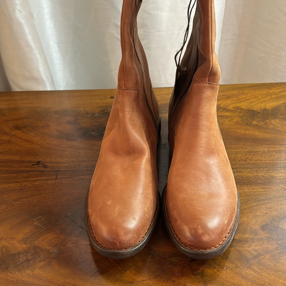 NWT!! Born Womens Shaunie $228.00 - Picture 5 of 5